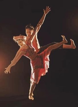 非遗“出圈”：中国歌舞编导夏冰的破茧智慧和时代礼赞